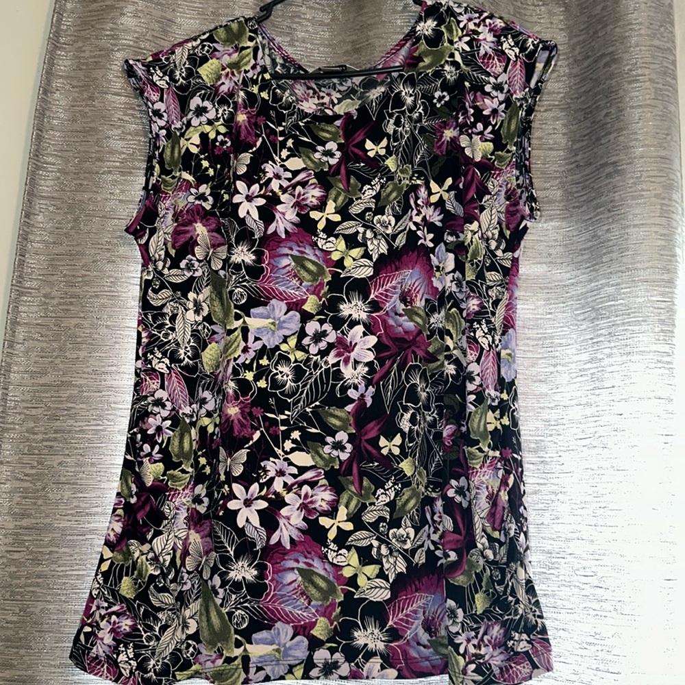 Multi-Color Short Sleeveless Blouse